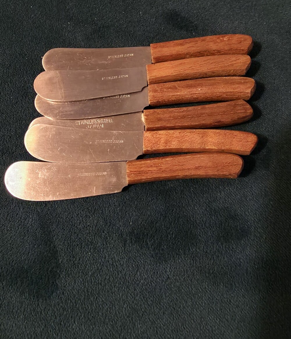 vintage set of six stainless steel mini knives or butter/appetizer spreaders